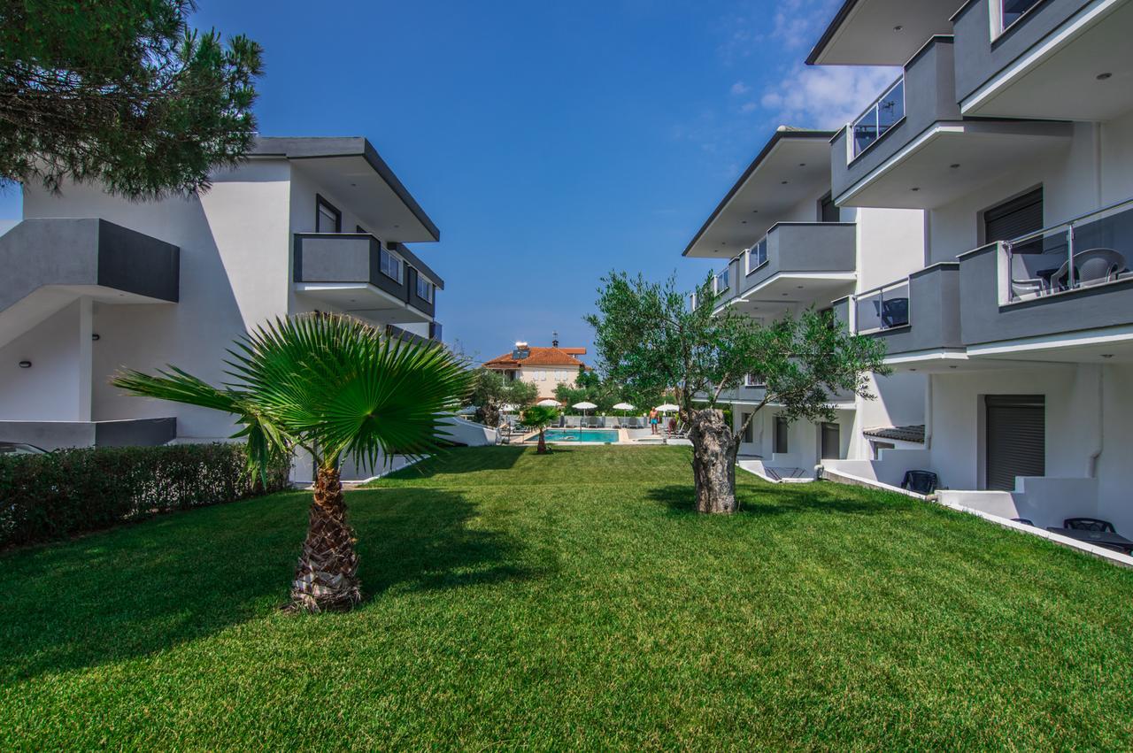 Akritas Hotel Pefkochori Bagian luar foto